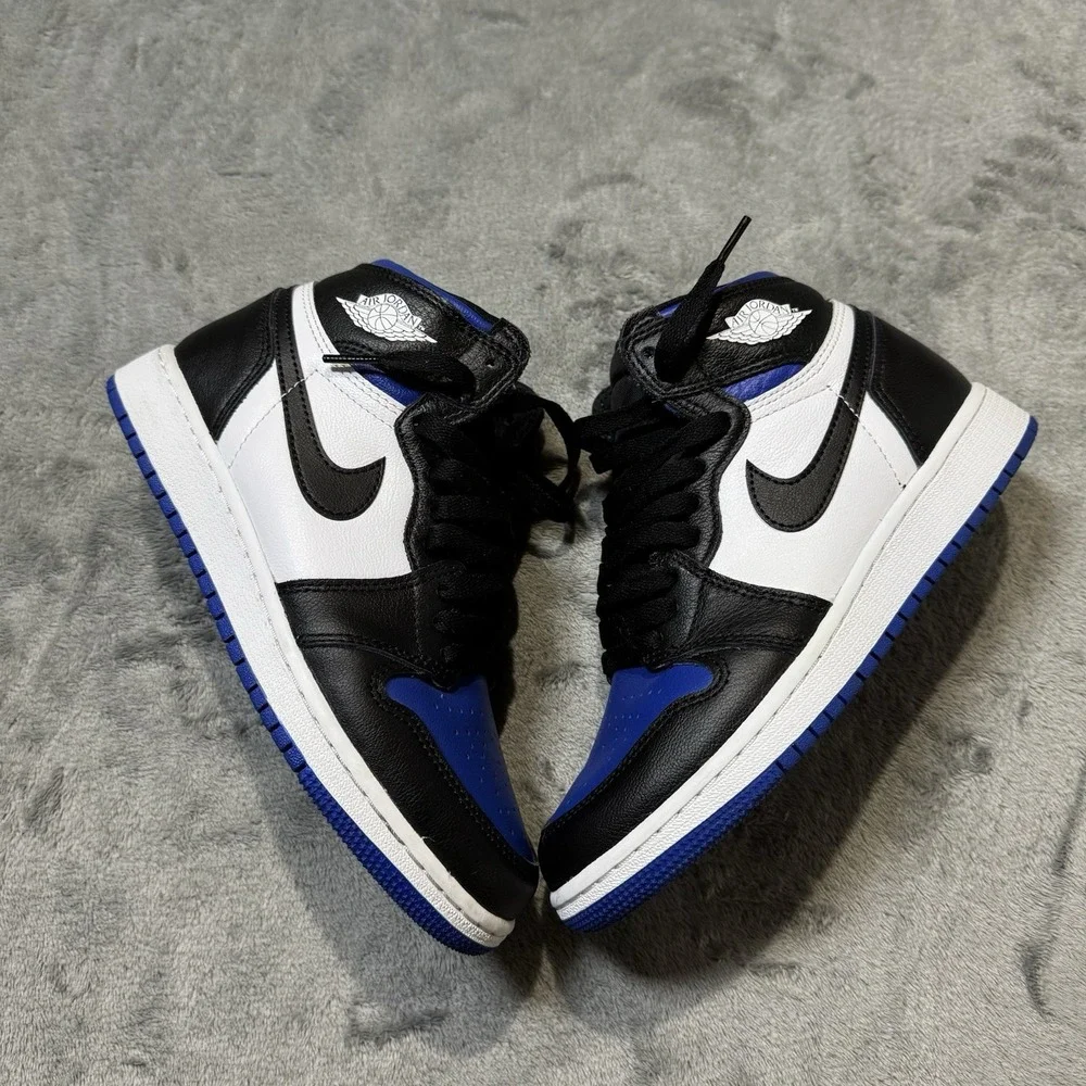 Air Jordan 1 Retro High Royal Toe Size 4.5Y / 6 Womens (575441-041)
